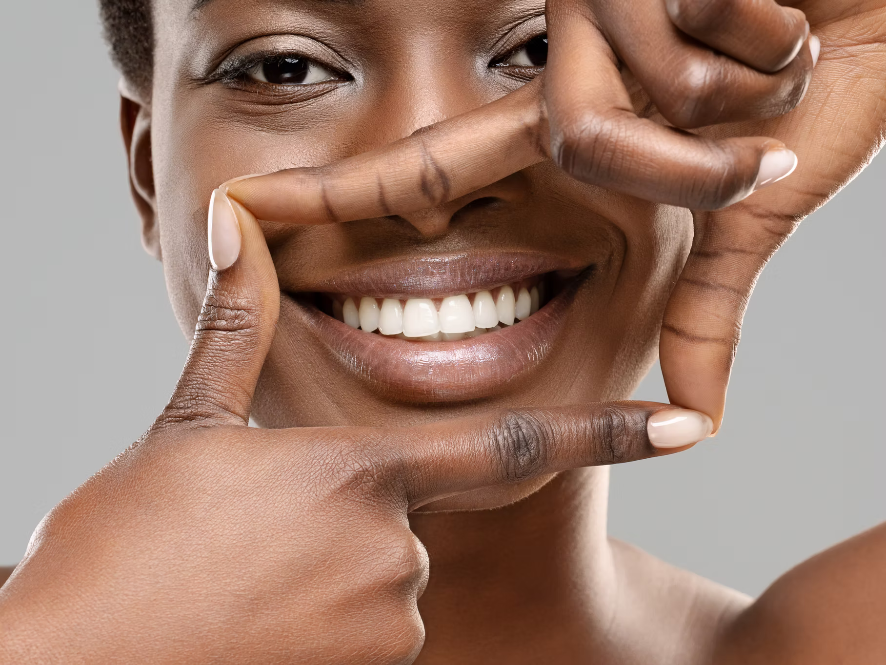 donna con sorriso perfetto